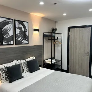 Thandi House Heathrow Airport Ashford (Surrey)